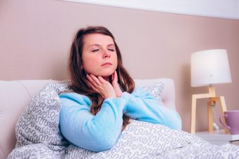 mandulagyulladás torokfájás női beteg